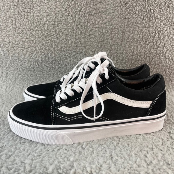 NEW Vans Old Skool Womens size 8.5 Black White Suede Canvas Skate Casual Shoes - Picture 4 of 9